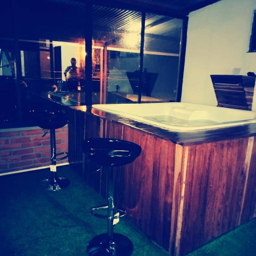 Hostal Spa Casa De Piedra Con Jacuzzi Санта-Роса-де-Кабаль Екстер'єр фото
