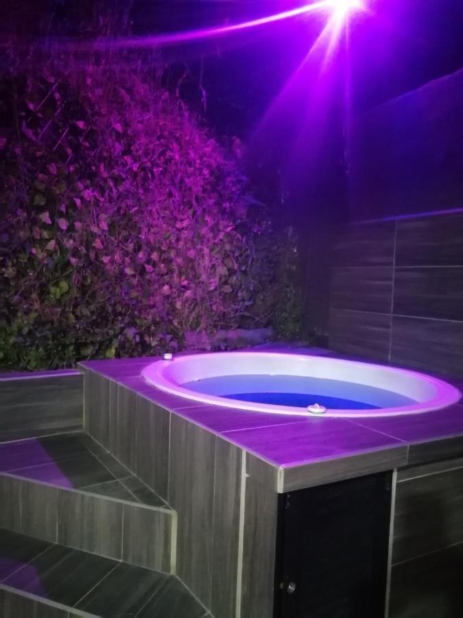 Hostal Spa Casa De Piedra Con Jacuzzi Санта-Роса-де-Кабаль Екстер'єр фото