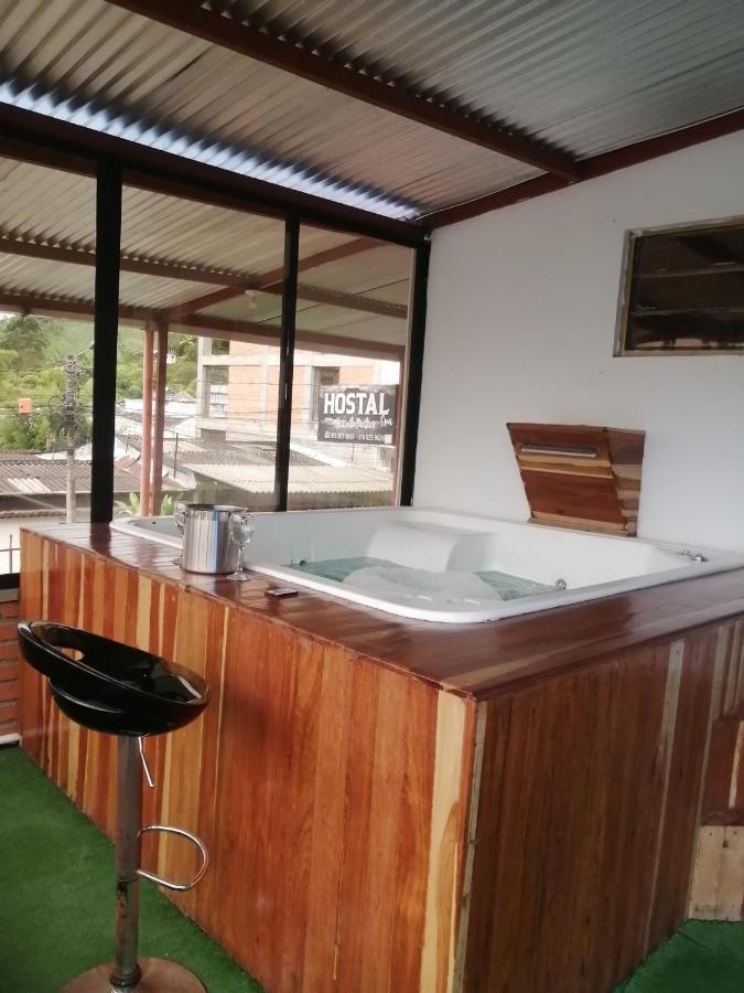 Hostal Spa Casa De Piedra Con Jacuzzi Санта-Роса-де-Кабаль Екстер'єр фото